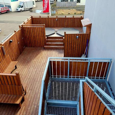 Ak Rentals, With Hot Tubs アークレイリ エクステリア 写真
