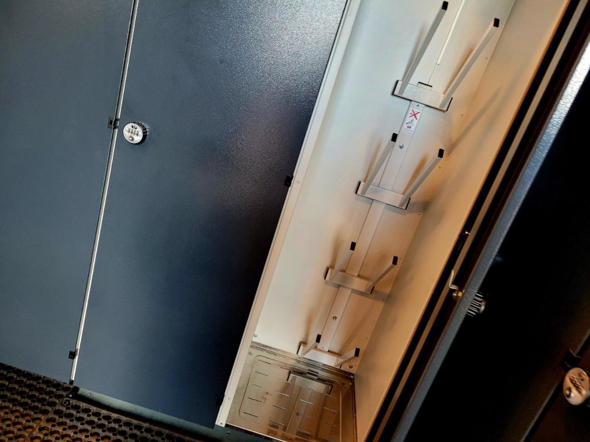 Ak Rentals, With Hot Tubs アークレイリ エクステリア 写真
